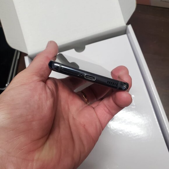 Samsung Galaxy S21FE 128GB,  Unlocked. Good condition ! 7 from 10 - Picture 2 of 6